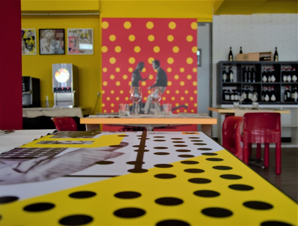 lh arca street art hotel