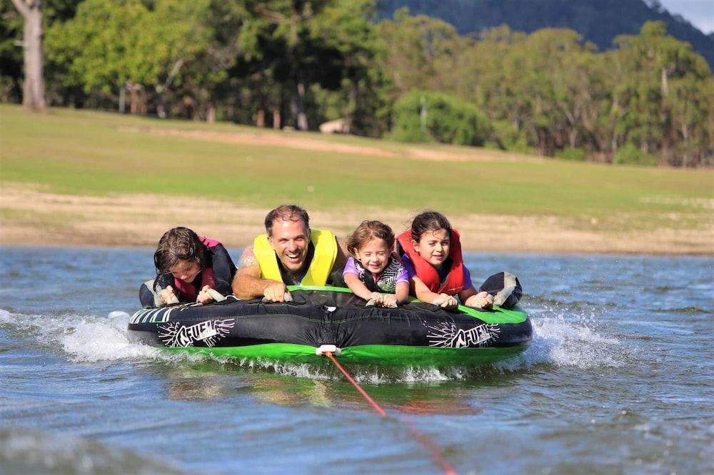 lake tinaroo holiday park