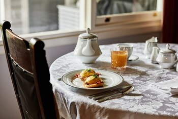 Heytesbury House,Cobden>>Camperdown,4.5 star
