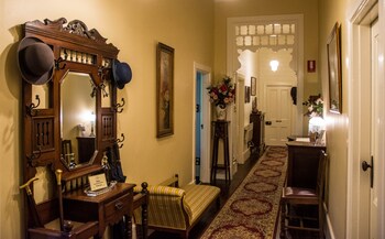 Heytesbury House,Cobden>>Camperdown,4.5 star