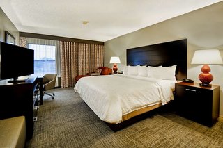 hampton inn starkville