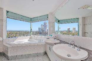 the waterford on main beach