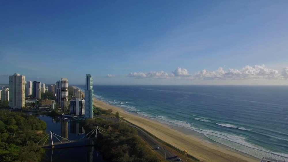 the waterford on main beach