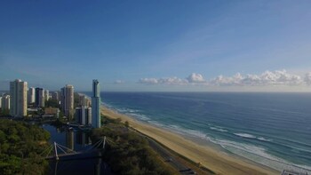 the waterford on main beach
