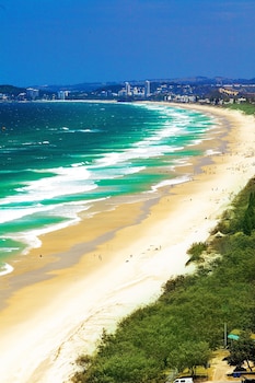 the waterford on main beach