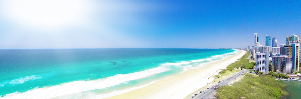 the waterford on main beach