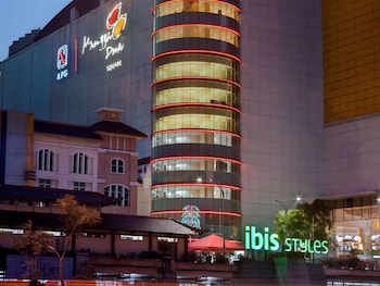 ibis styles jakarta mangga dua square