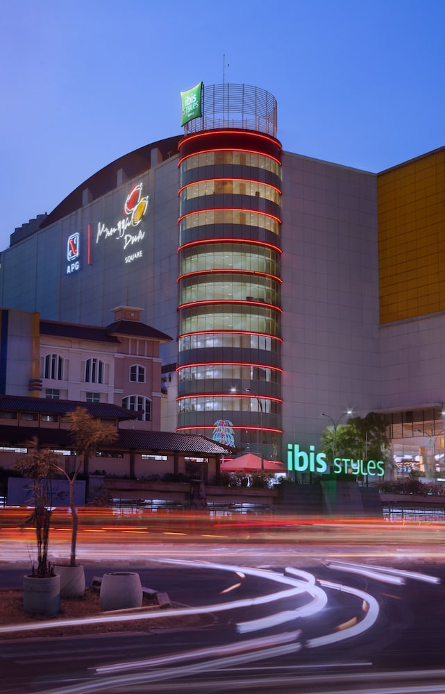 ibis styles jakarta mangga dua square