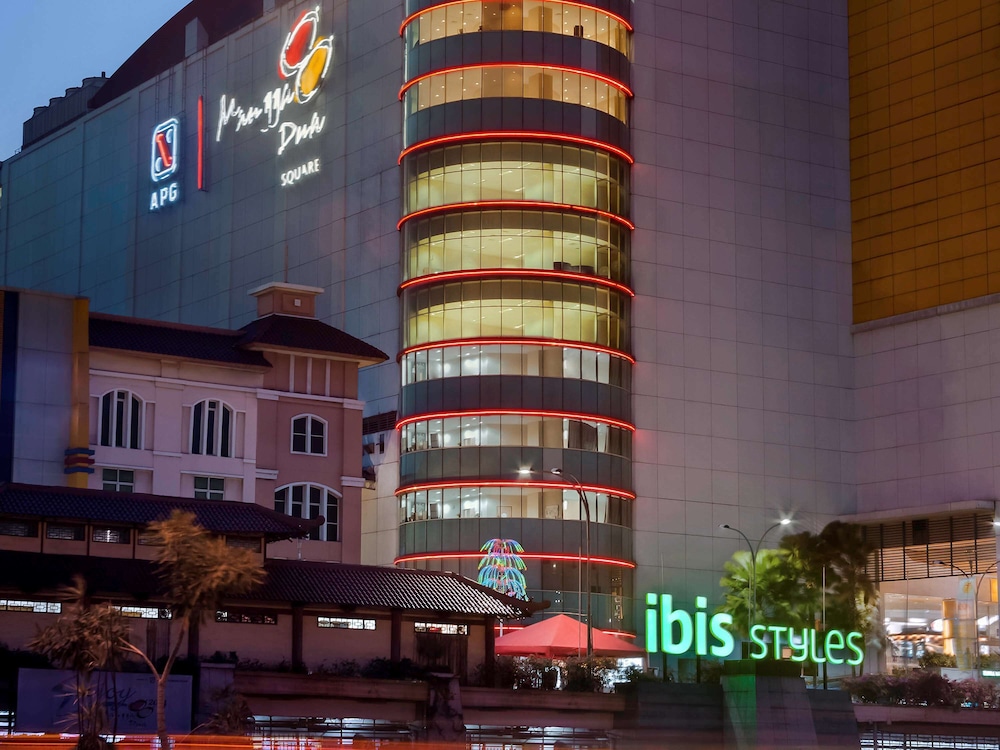 ibis styles jakarta mangga dua square