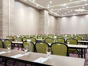 ibis styles jakarta mangga dua square