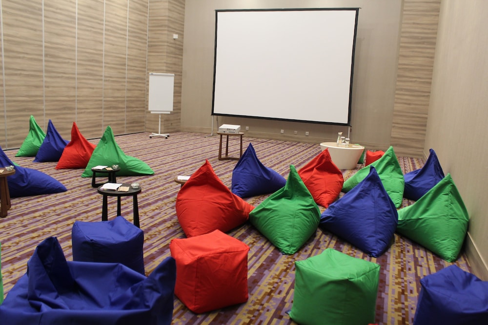 ibis styles jakarta mangga dua square