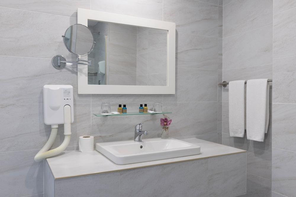 riviera spa resort adults only