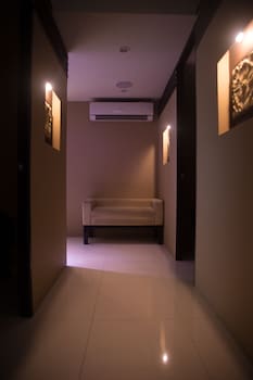 y2 residence hotel