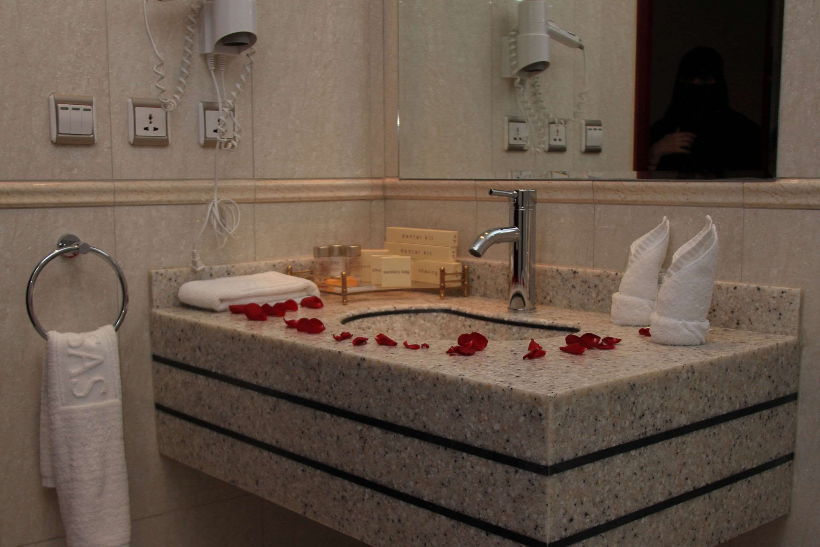 warwick al jubail hotel