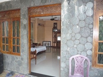 blow hole view home stay