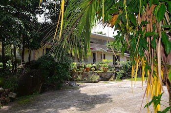 Forest Lodge Guest House,Mahe Island>>Bel Ombre,3 star