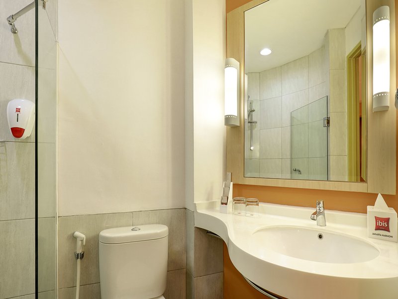 ibis jakarta harmoni