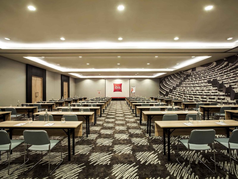 ibis jakarta harmoni
