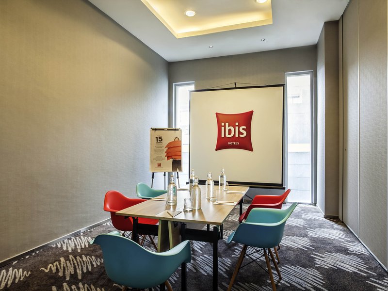 ibis jakarta harmoni