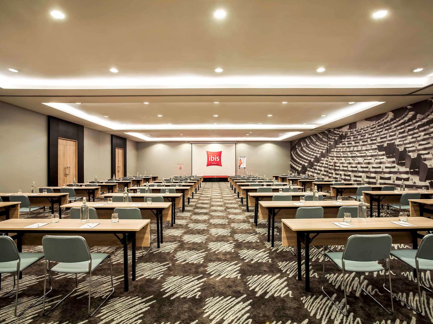 ibis jakarta harmoni