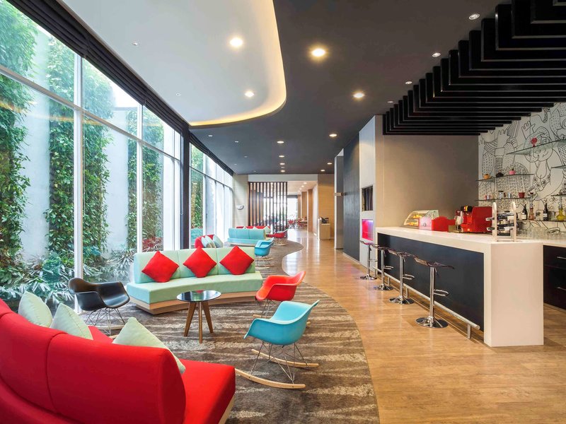 ibis jakarta harmoni