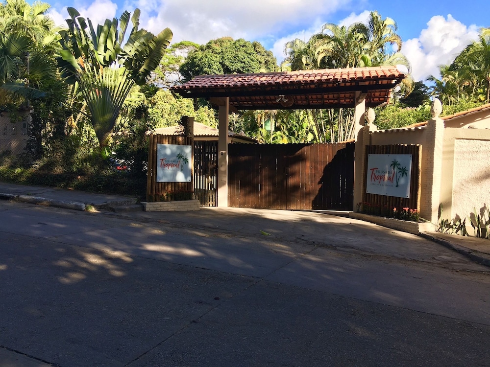 pousada tropical arraial