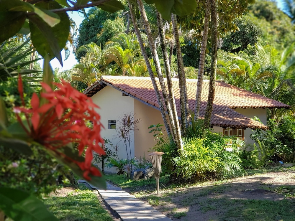 pousada tropical arraial