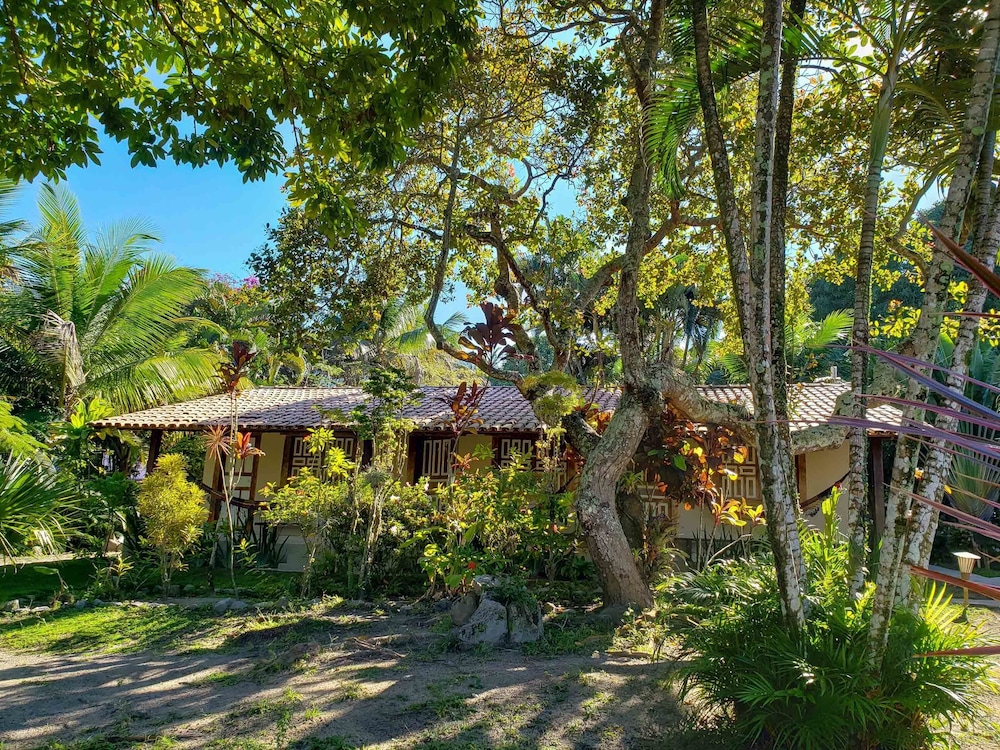 pousada tropical arraial