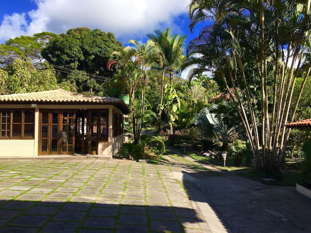 pousada tropical arraial