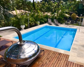 pousada tropical arraial