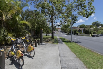 Benson Court Motel,South Brisbane>>Brisbane,3 star