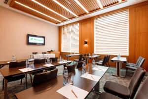 Holiday Inn Baku By Ihg,Nasimi>>Baku,4 star