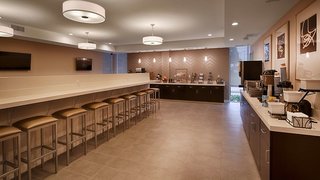 La Quinta Inn & Suites By Wyndham Tulsa Downtown/Route 66,Near Bok Center,3 star