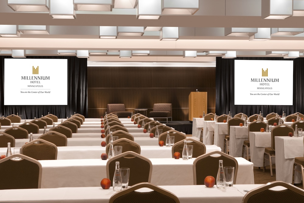 sheraton minneapolis downtown convention center