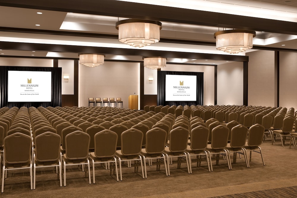 sheraton minneapolis downtown convention center