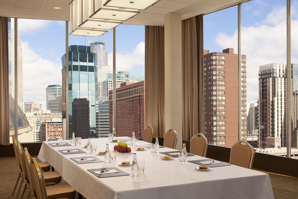 sheraton minneapolis downtown convention center