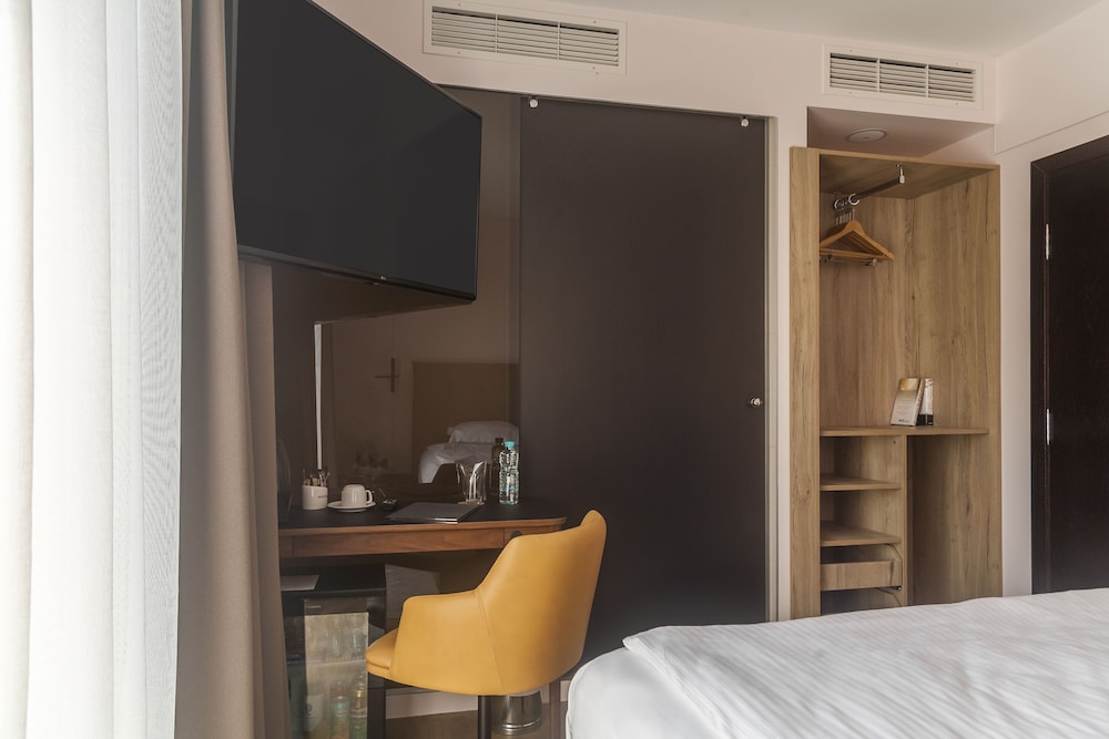 amiral hotel