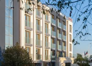 Amiral Hotel,Near Ticha Stadium,4 star