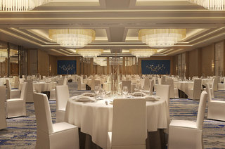 trendy lara hotel
