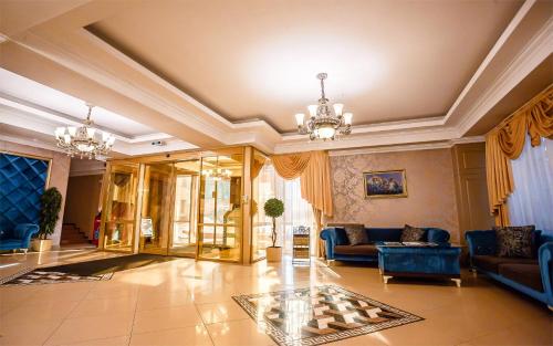 grand sapphire