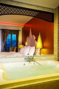 chillax resort