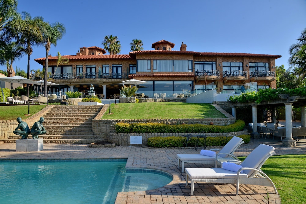 apogee boutique hotel and spa