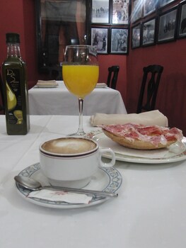 hostal pechi