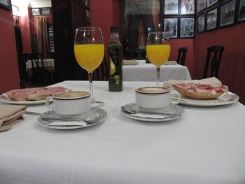 hostal pechi