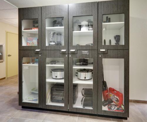 candlewood suites salina by ihg