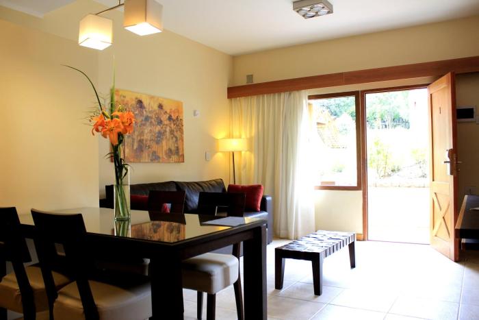 los robles apart and spa