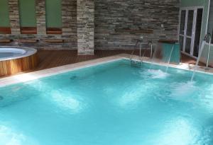 los robles apart and spa