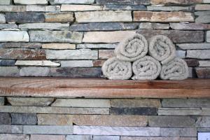 los robles apart and spa