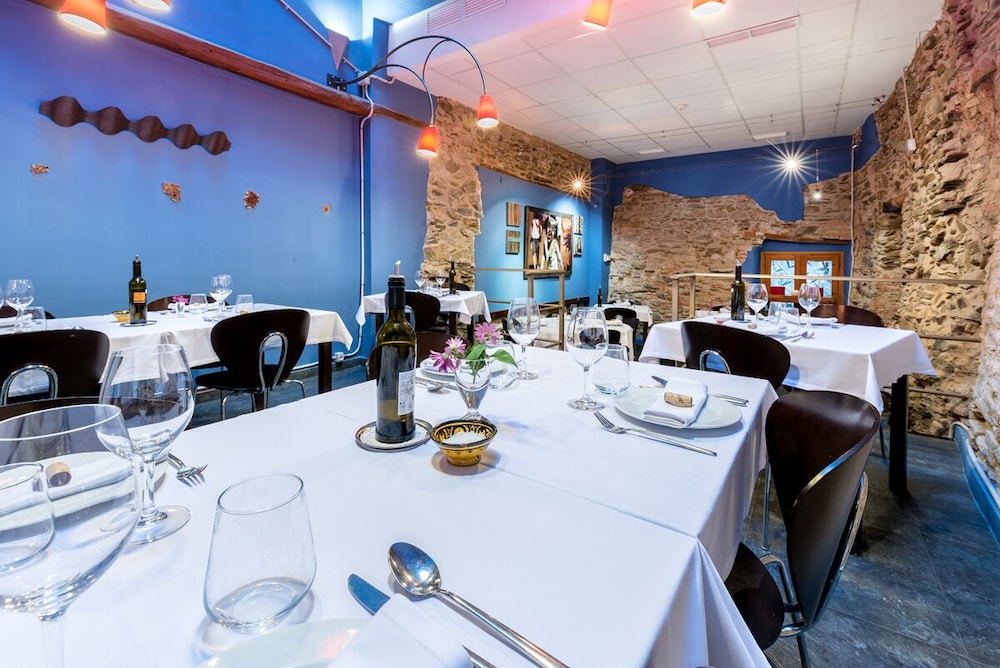 hotel and restaurant cal llop