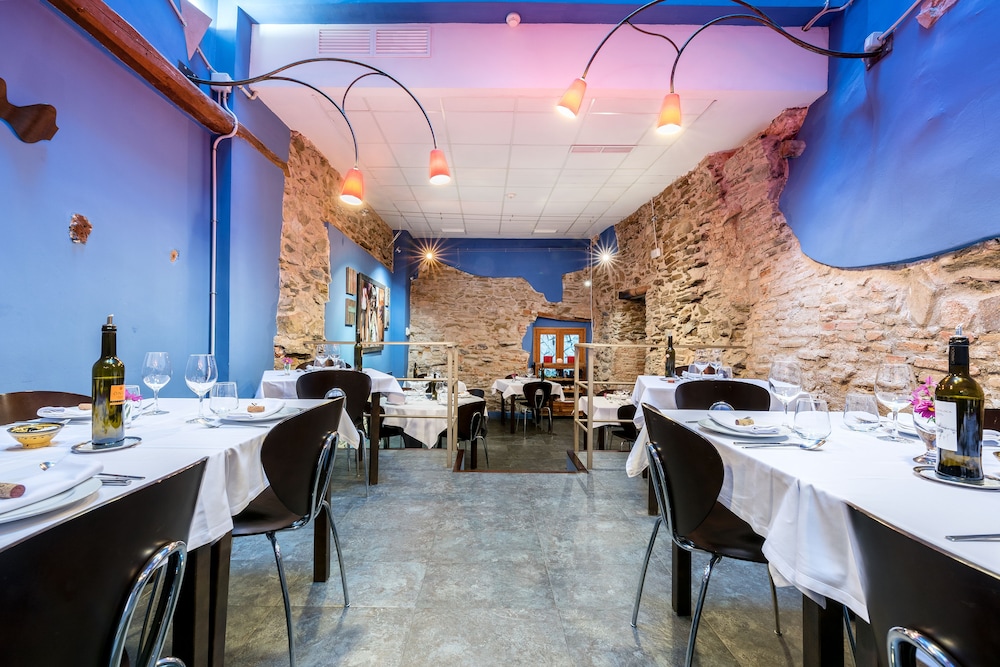 hotel and restaurant cal llop